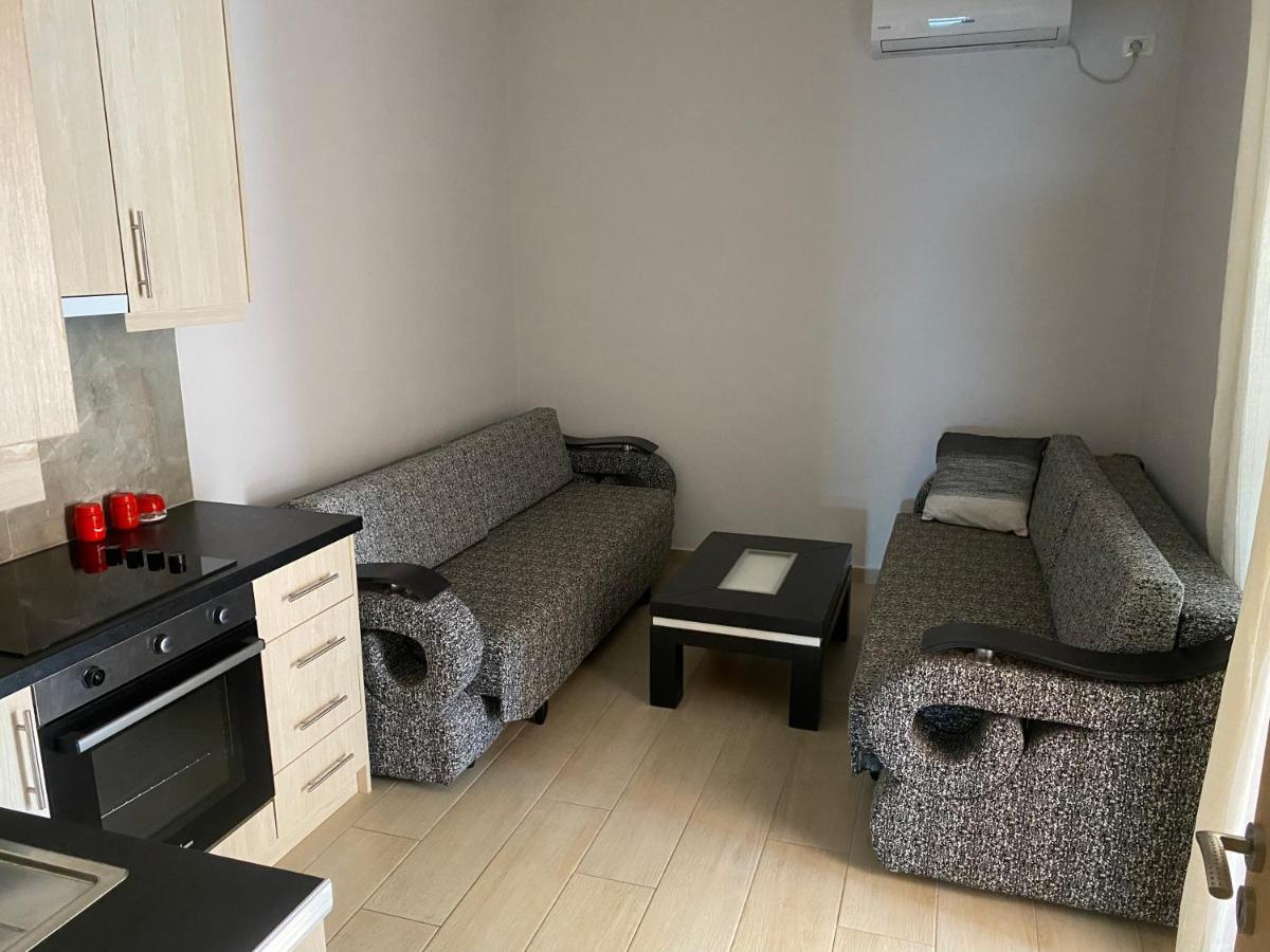 Blue Breeze Attic Apartments ซารานเดอ ภายนอก รูปภาพ